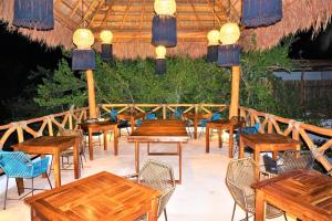 la puerta azul beachfront adults only