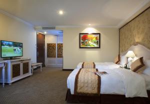 chalcedony grand hotel