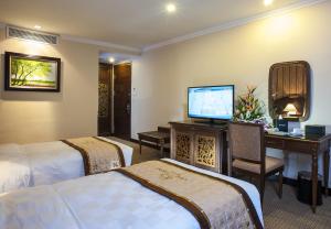 chalcedony grand hotel