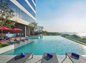 novotel marina sriracha and koh si chang hotel