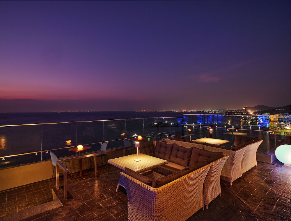 novotel marina sriracha and koh si chang hotel