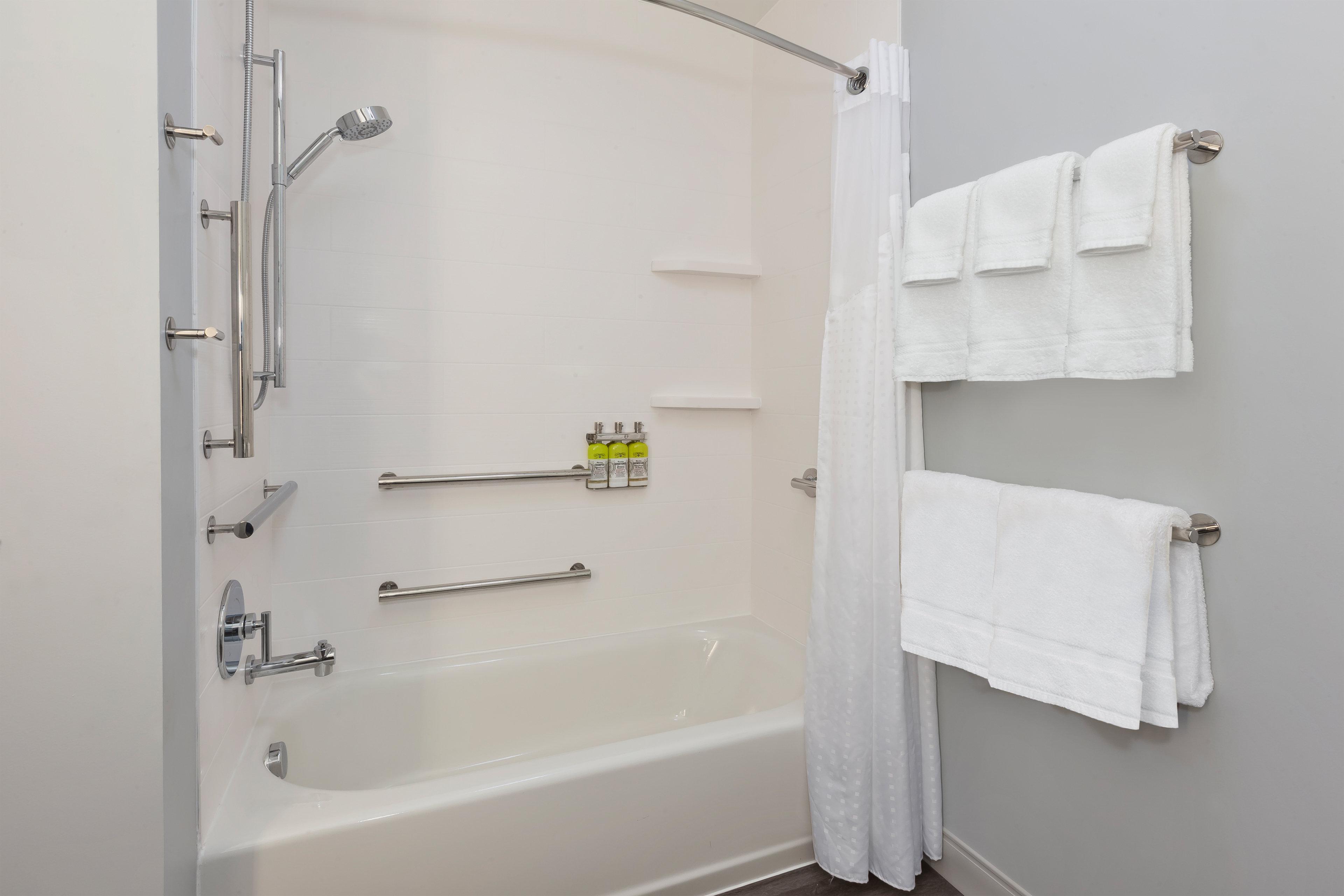 hol inn exp cedar springs grand rapids n