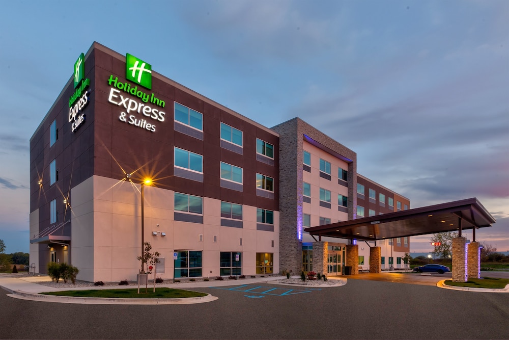 hol inn exp cedar springs grand rapids n
