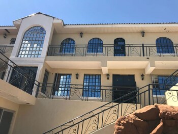 Villa Rosa Mystica Hotel,Homabay-Kisumu Road Homa Bay,3.5 star