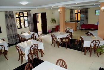 Twiggs Hotel,68B Kipchamba Street Po Box 339 Bomet 20400,3 star
