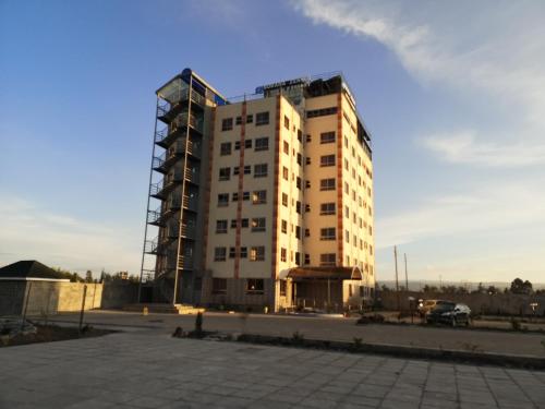 Buraha Zenoni Hotel And Resort,Lake Nakuru National Park>>Gilgil,3.5 star