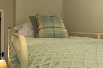 bridgend house b and b