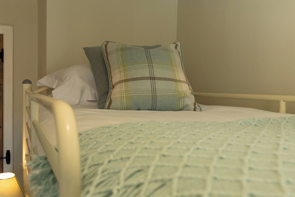 bridgend house b and b