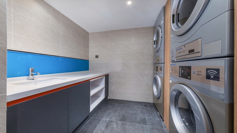 holiday inn express guiyang jinyang avenue an ihg hotel