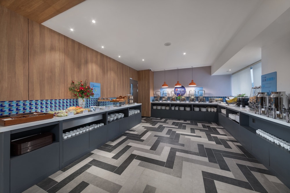 holiday inn express guiyang jinyang avenue an ihg hotel