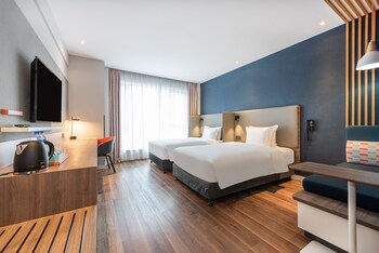 holiday inn express guiyang jinyang avenue an ihg hotel
