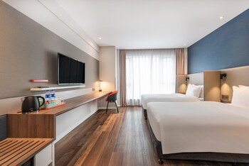 holiday inn express guiyang jinyang avenue an ihg hotel
