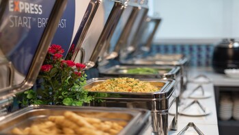 holiday inn express guiyang jinyang avenue an ihg hotel