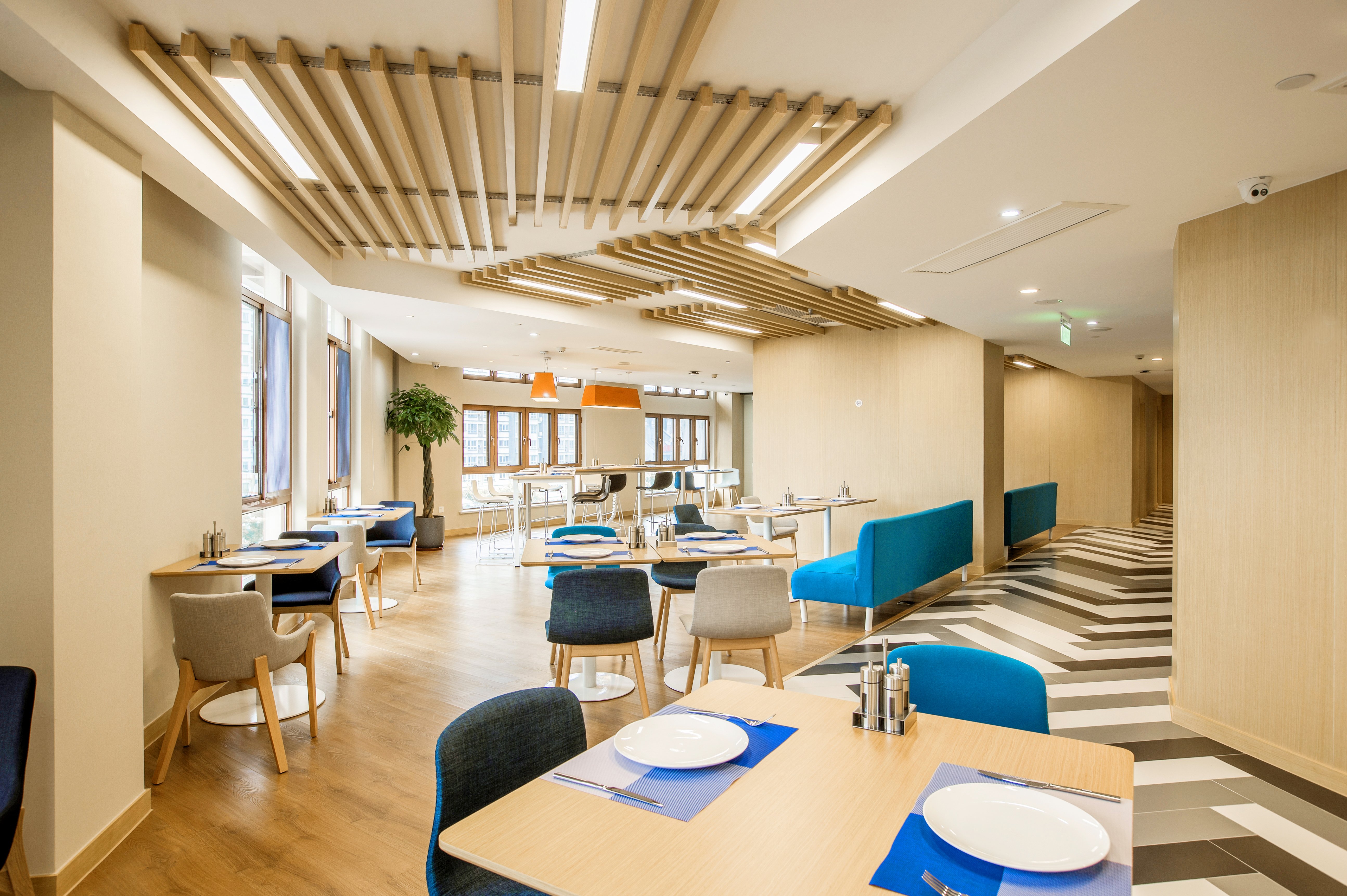 holiday inn express zhangjiagang free trade zone an ihg hotel
