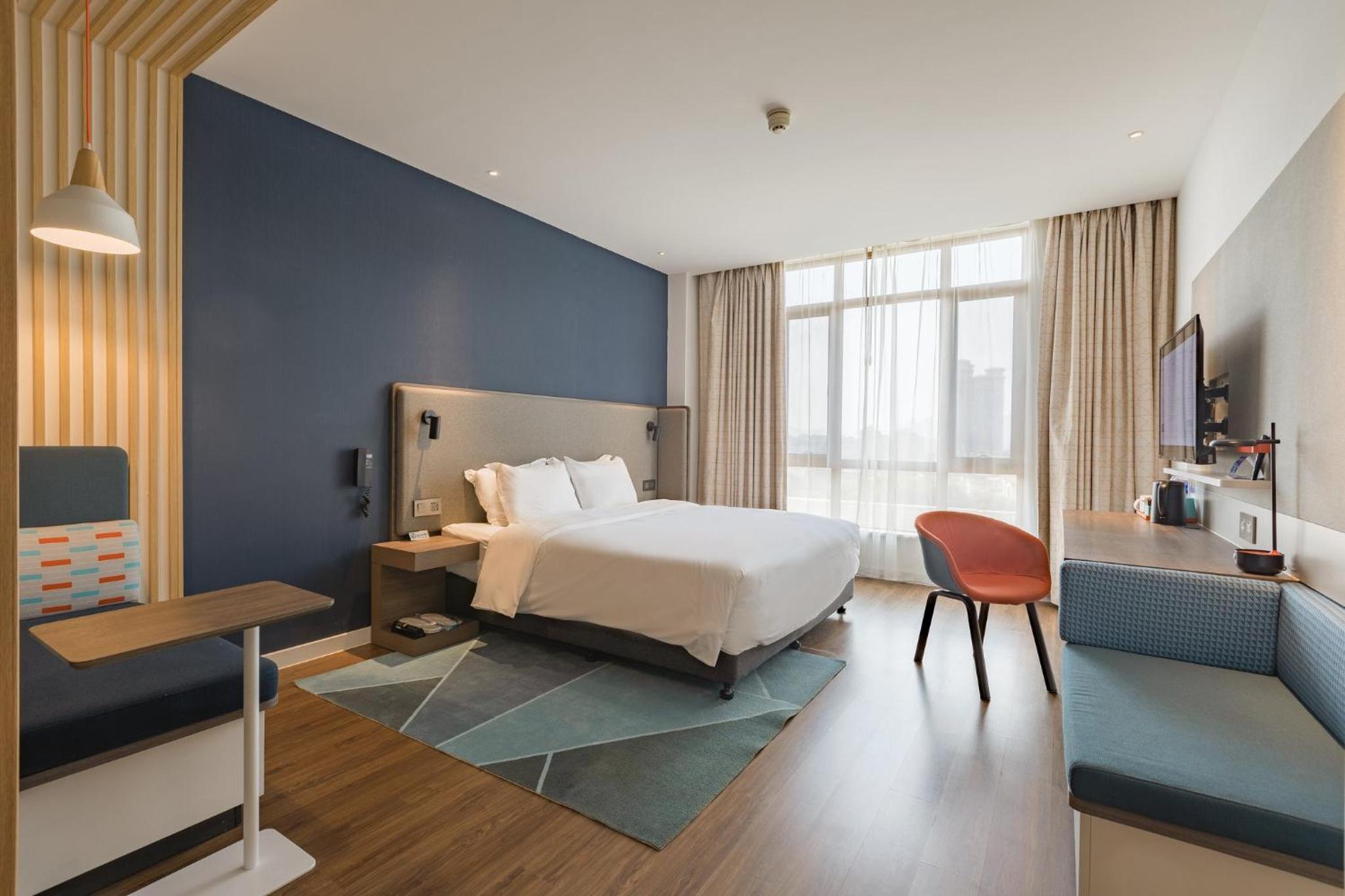 holiday inn express zhangjiagang free trade zone an ihg hotel