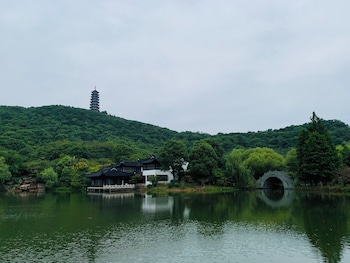 holiday inn express zhangjiagang free trade zone an ihg hotel