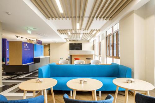 holiday inn express zhangjiagang free trade zone an ihg hotel