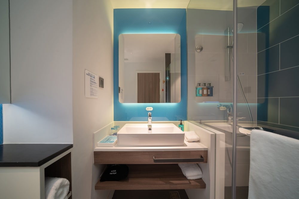 holiday inn express huaibei city center an ihg hotel