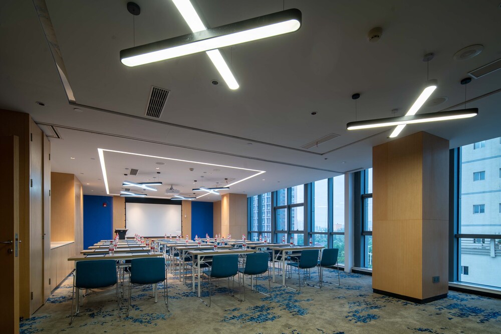 holiday inn express huaibei city center an ihg hotel