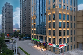 holiday inn express huaibei city center an ihg hotel