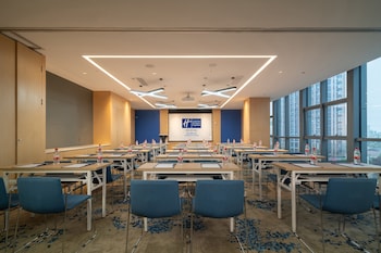 holiday inn express huaibei city center an ihg hotel