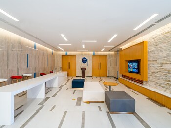 holiday inn express litang