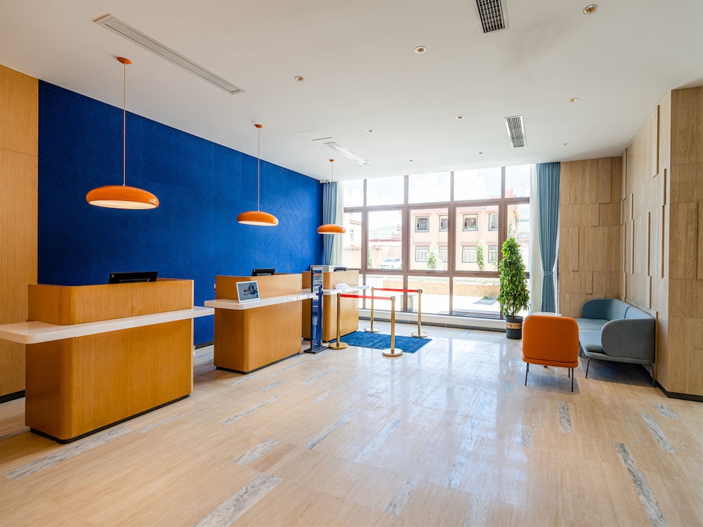 holiday inn express litang