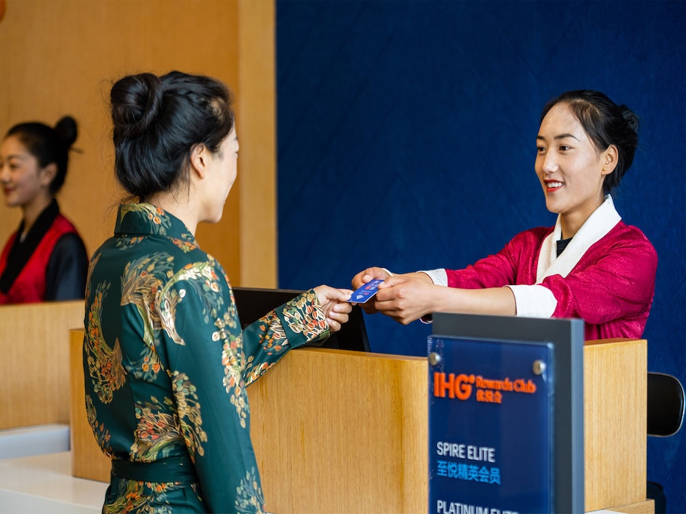 holiday inn express litang