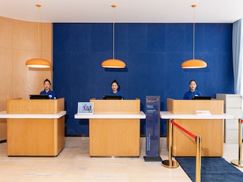 holiday inn express litang