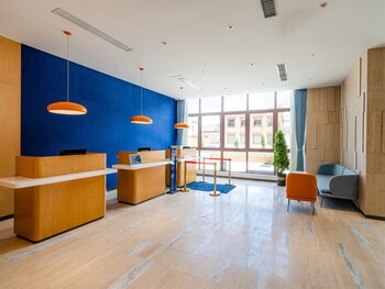 holiday inn express litang