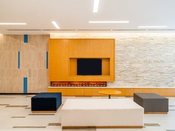 holiday inn express litang