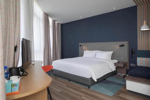 holiday inn express litang