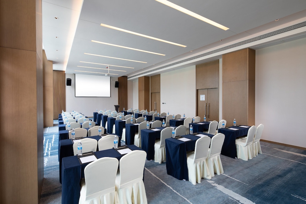 holiday inn express chengdu longquanyi north an ihg hotel