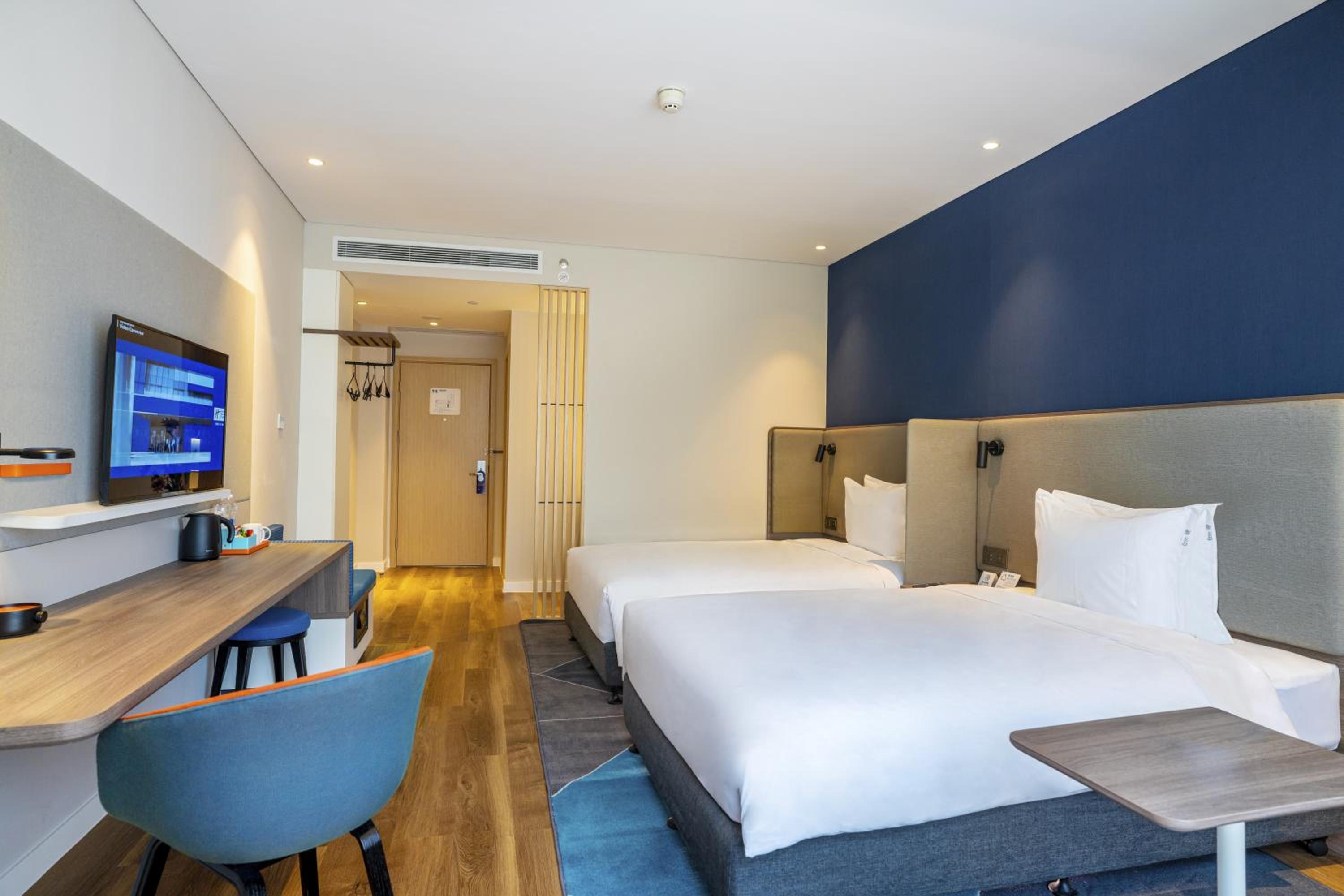 holiday inn express urumqi station an ihg hotel