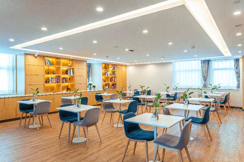 holiday inn express urumqi station an ihg hotel