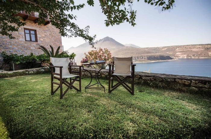 akrolithi guesthouse