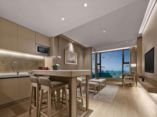 doubletree by hilton shenzhen nanshan hotel and residences