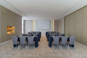 doubletree by hilton shenzhen nanshan hotel and residences