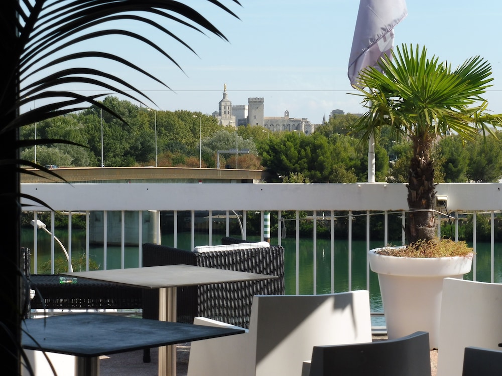 villeneuve les avignon