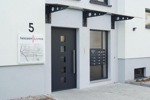 seeger living premium west