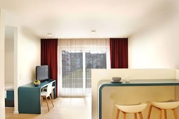 seeger living premium west