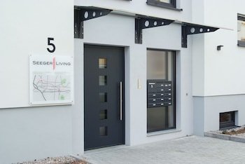 seeger living premium west