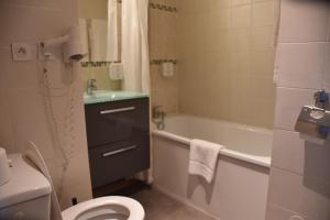 adonis arc hotel aix