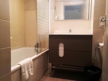 adonis arc hotel aix