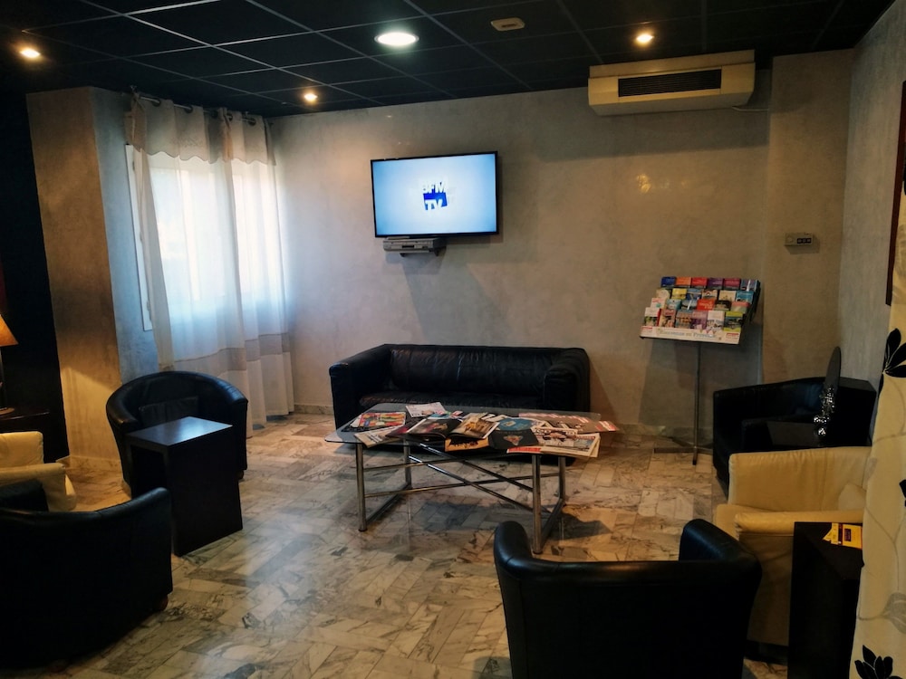 adonis arc hotel aix