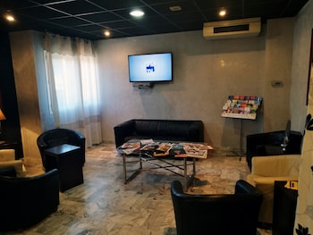 adonis arc hotel aix