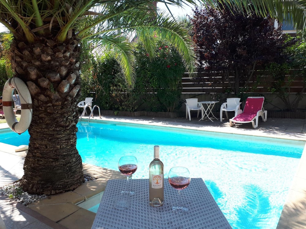 adonis arc hotel aix