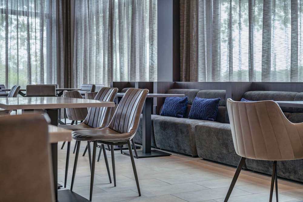 staybridge suites boston logan airport revere an ihg hotel