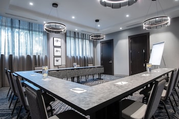 staybridge suites boston logan airport revere an ihg hotel