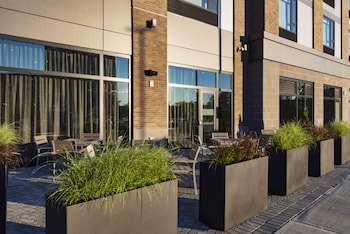 staybridge suites boston logan airport revere an ihg hotel